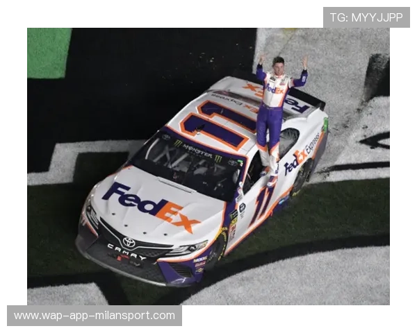 NASCAR车手终极对决，最后三秒逆转冠军