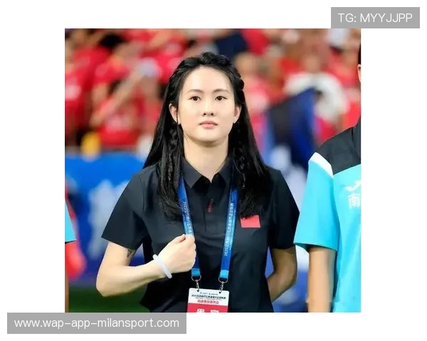 马琳、陈若琳、郭晶晶、梁伟铿、冼东妹等传递火炬，2004马琳陈玘