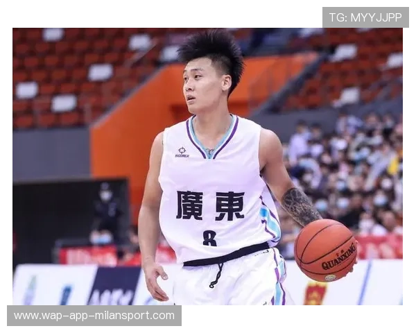 赵睿广东训练中训斥两位年轻球员：我是对事不对人，赵睿还在广东队吗