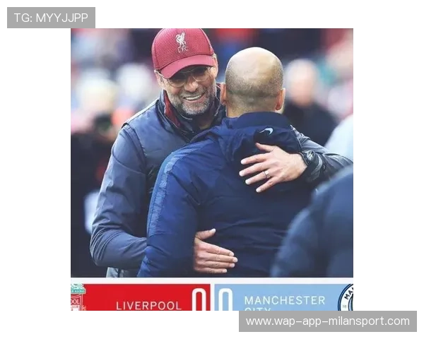 石家庄功夫杜智轩内切后分球,边路插上形成传中 石家庄功夫杜智轩内切后分球,边路插上形成传中